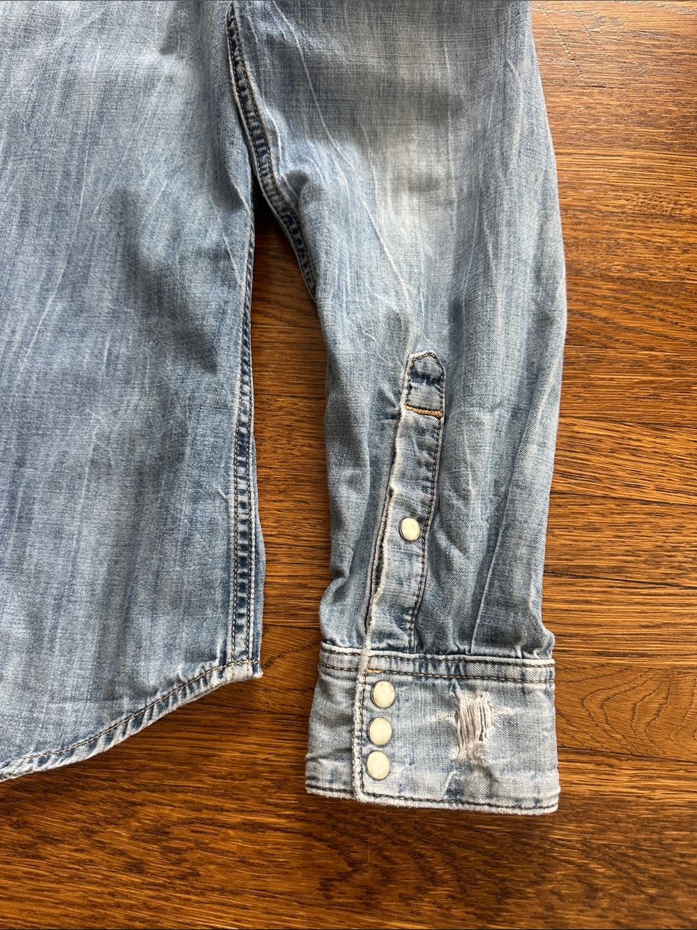 True Religion Men’s Distressed Light Blue Denim Shirt - Picture 5 of 5